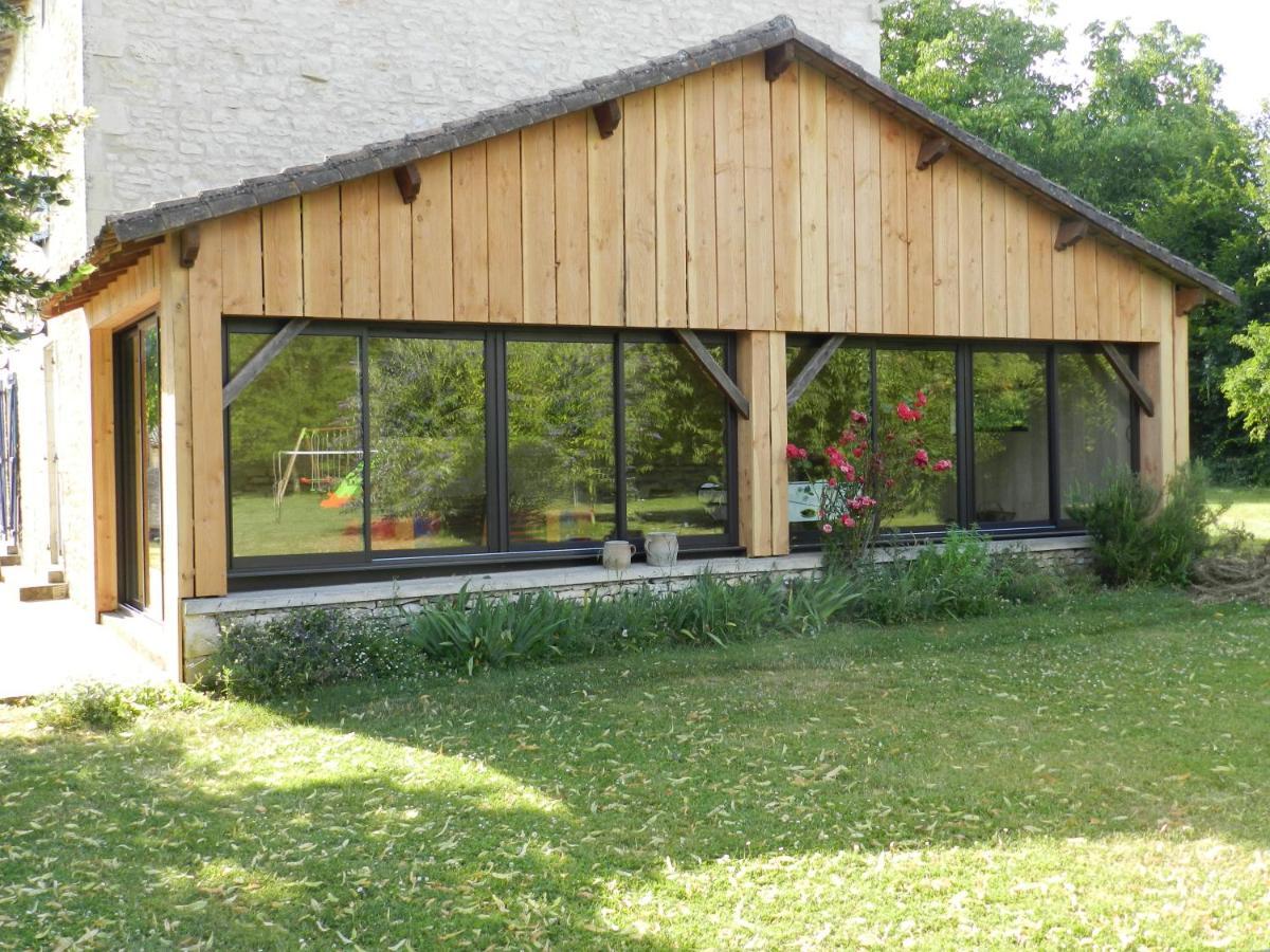 La Maison Des Escargots Blanzay Exterior photo