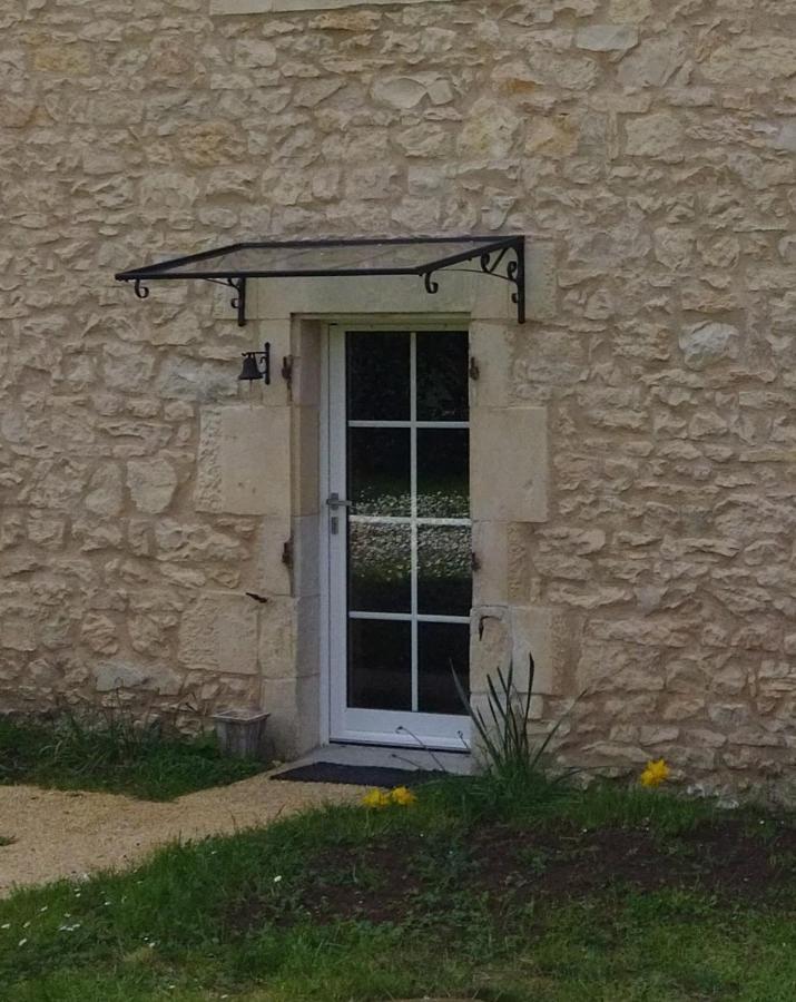 La Maison Des Escargots Blanzay Exterior photo
